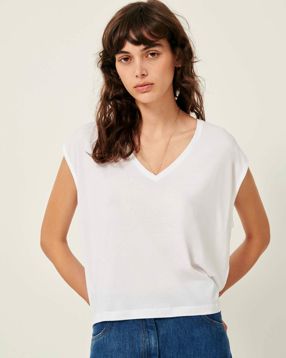 Women THE V Optical White | Sleeveless T-shirt