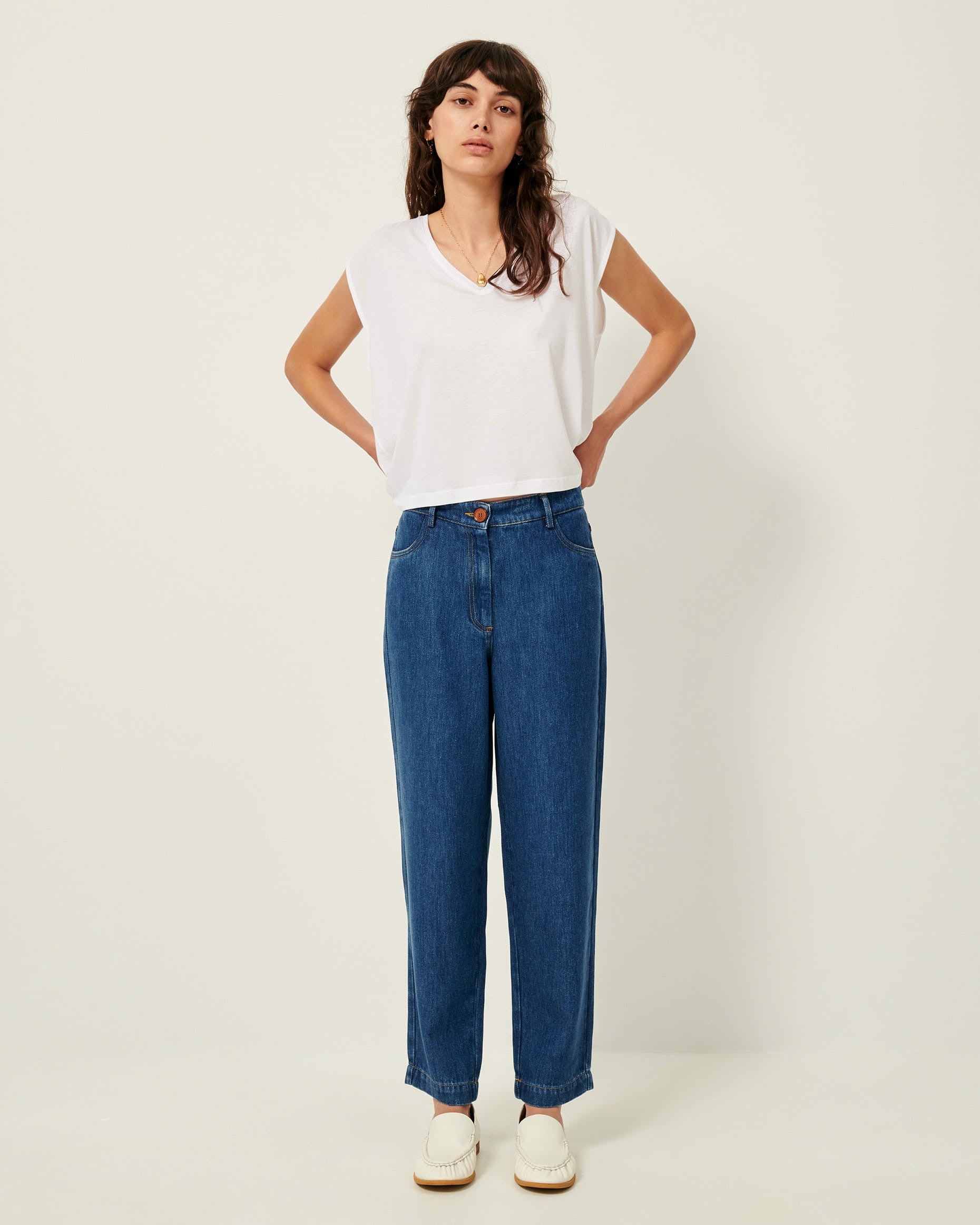 Women THE V Optical White | Sleeveless T-shirt