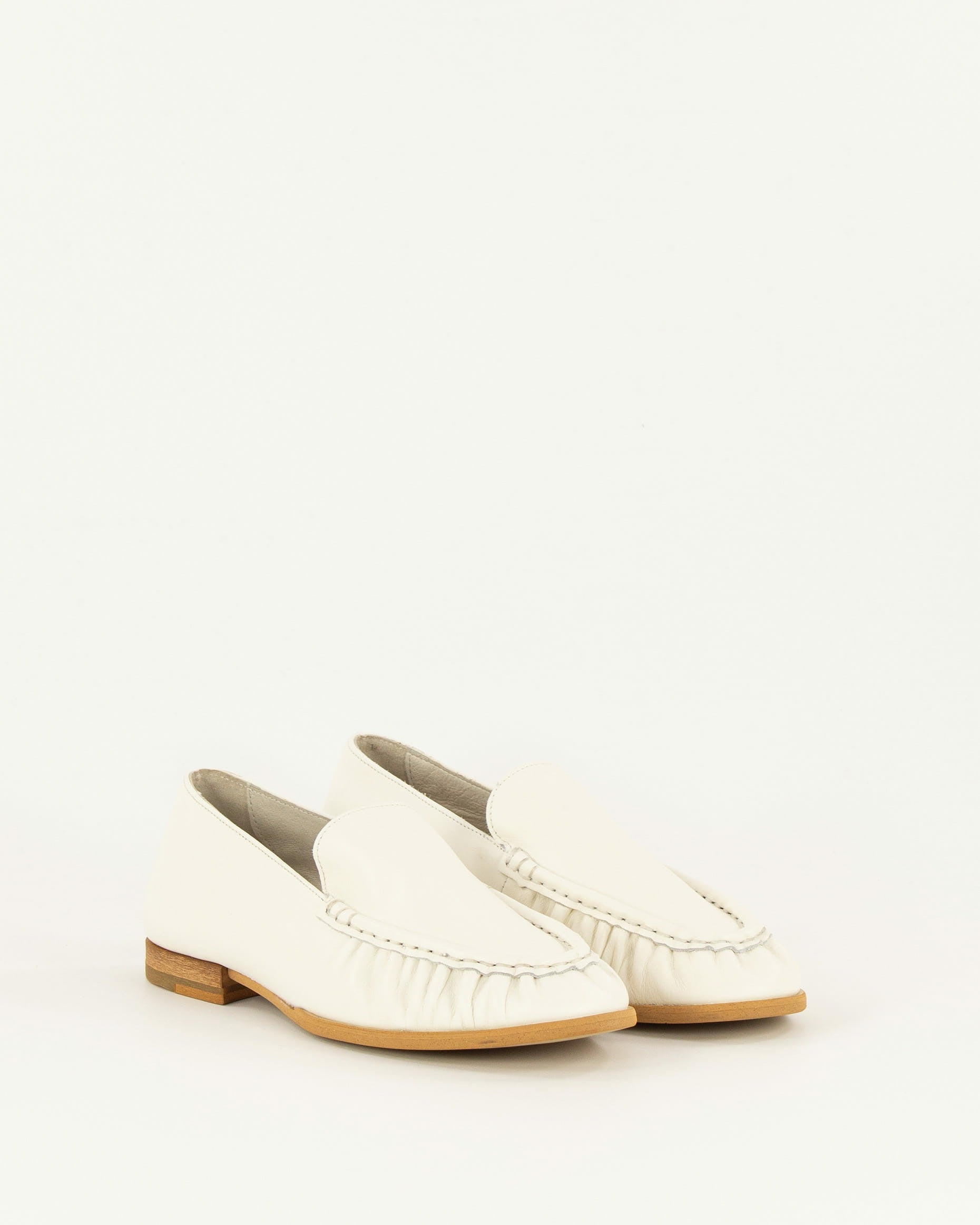 Women AYANO Milk Leather | Loafers