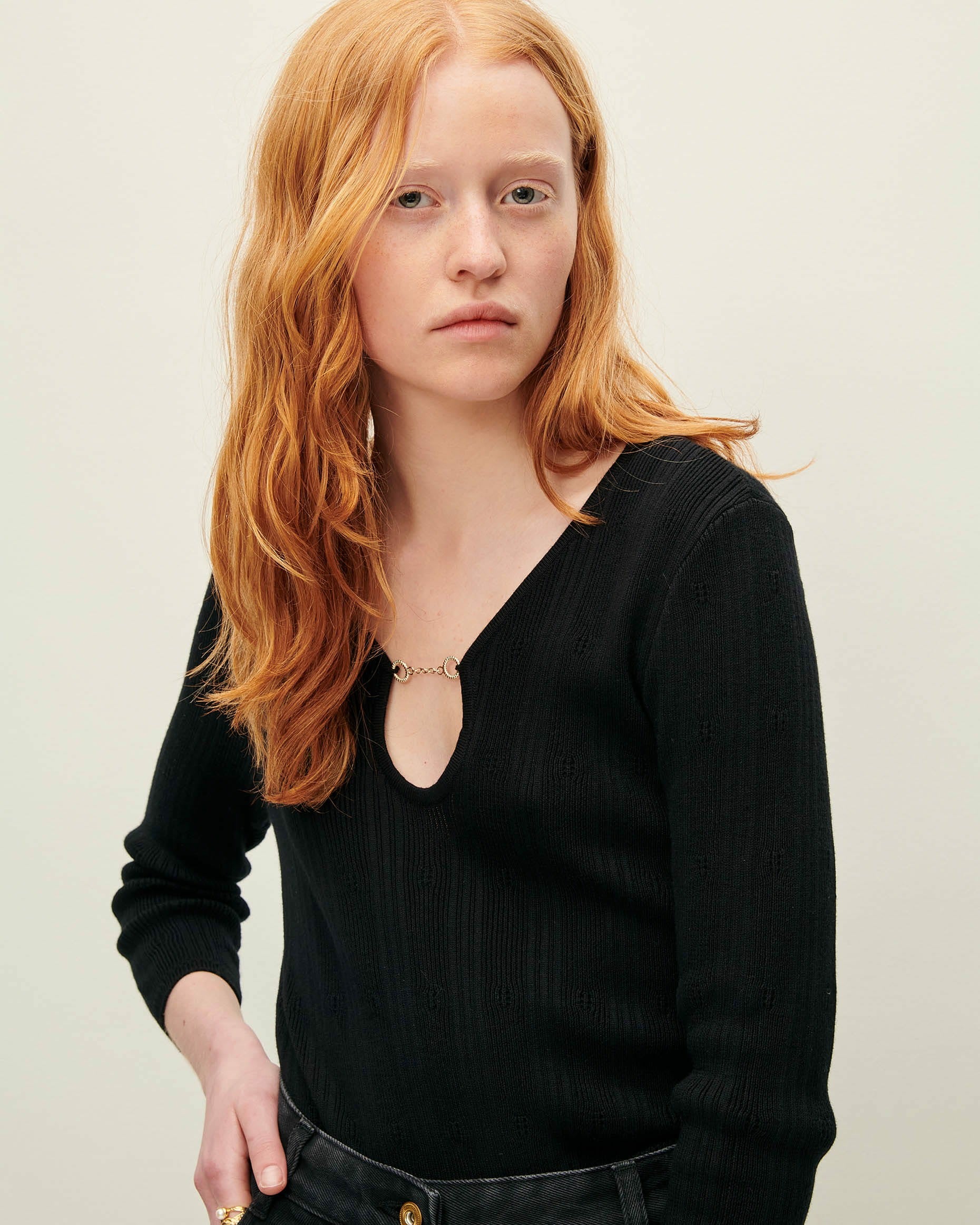 Women ISLA Black | Sweater